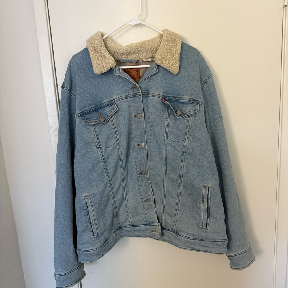 Levi's Blue Denim Jacket with Cream Sherpa Lining